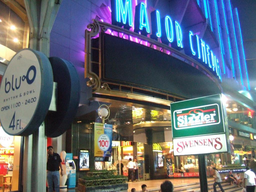 大堂吧61号酒店 曼谷 外观 照片